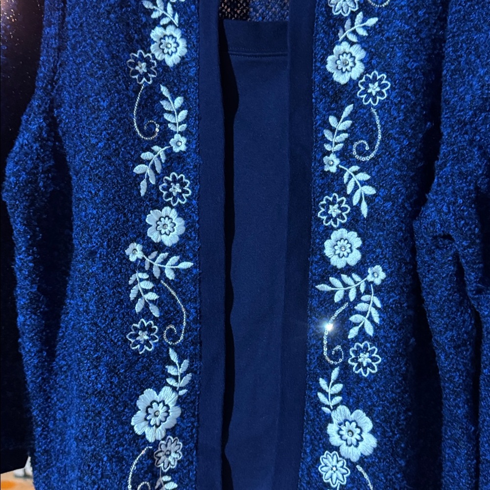 New Cathy Daniels Navy Cardigan with White Floral Design